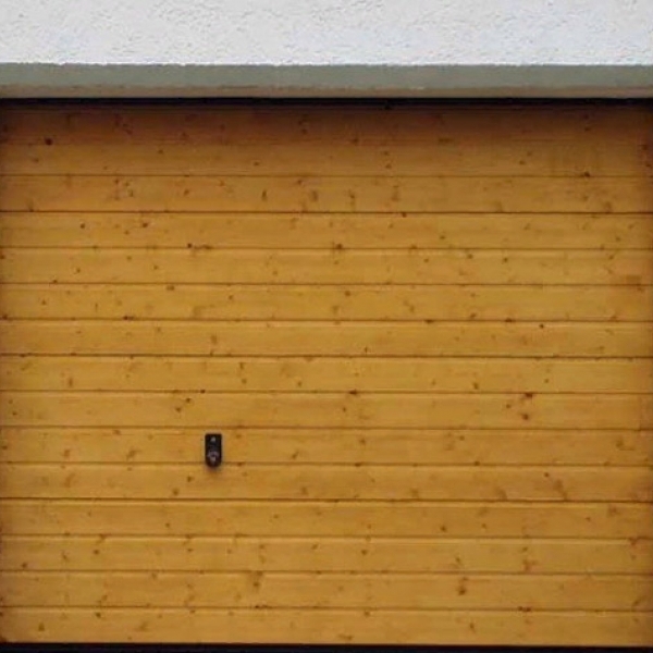 Деревянные гаражные ворота Hormann LTH 42 