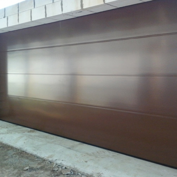 Секционные гаражные ворота Hormann LPU 42